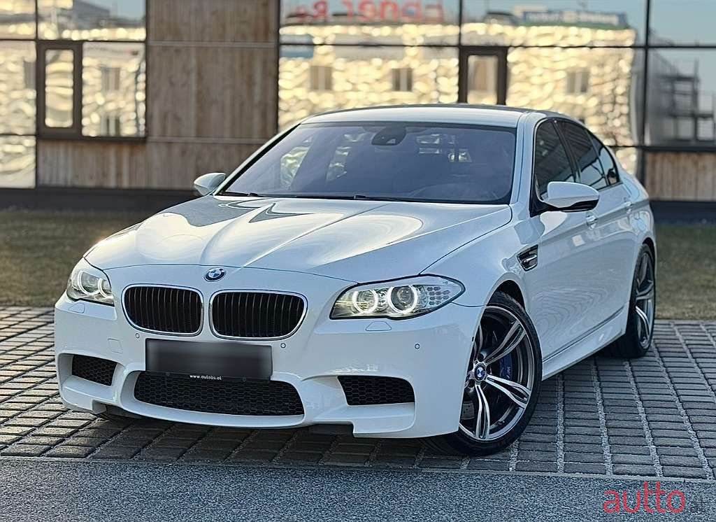 2012' BMW 5Er-Reihe photo #3