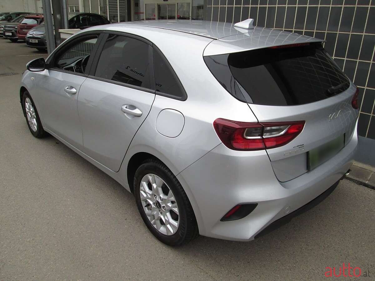 2022' Kia Ceed photo #5