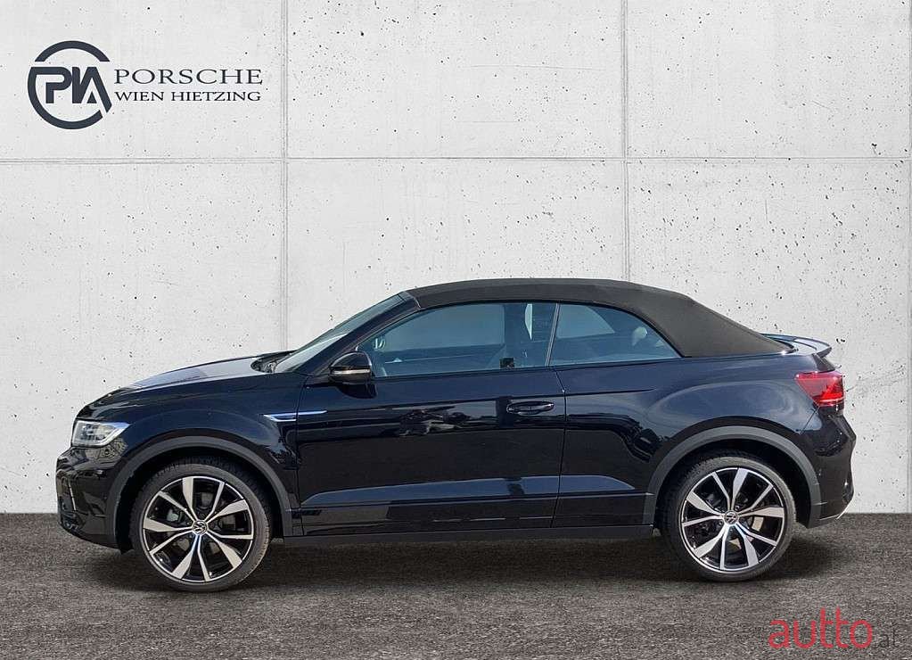 2023' Volkswagen T-Roc photo #3