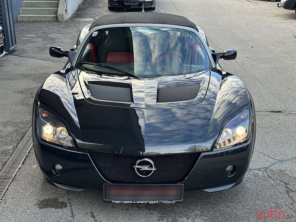 2005' Opel Speedster photo #3