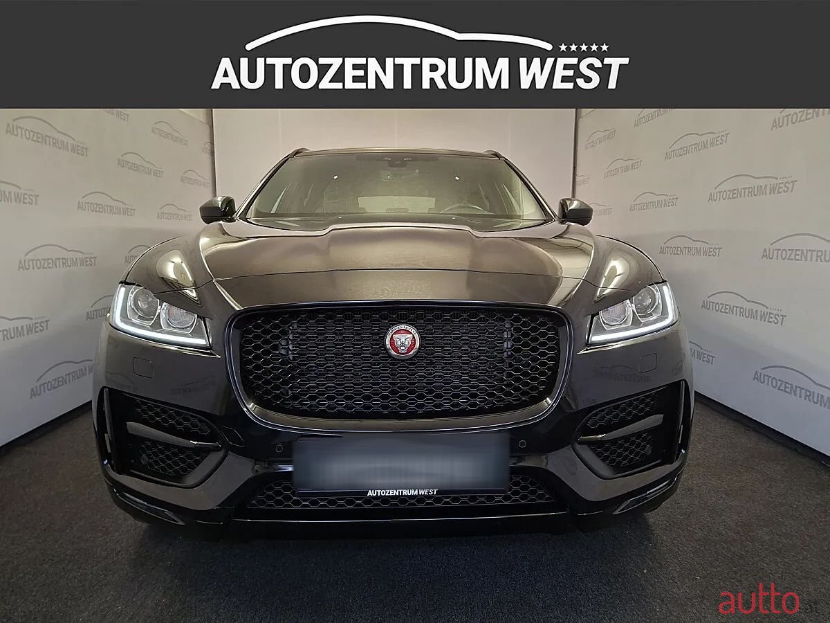 2019' Jaguar F-Pace photo #2