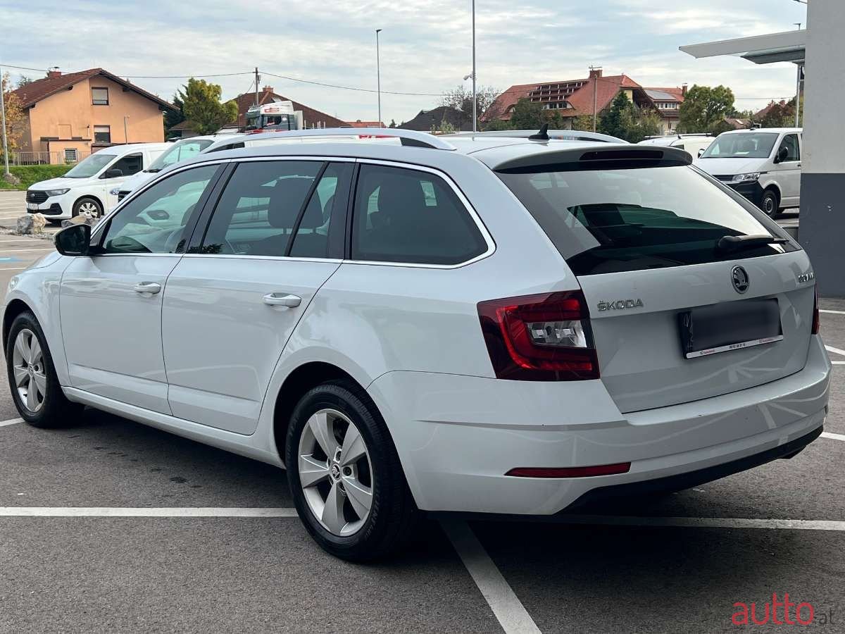2019' Skoda Octavia photo #3