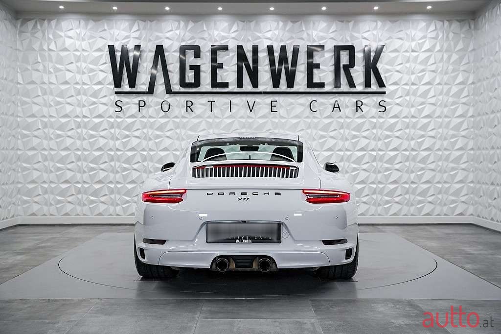 2017' Porsche 911 photo #6
