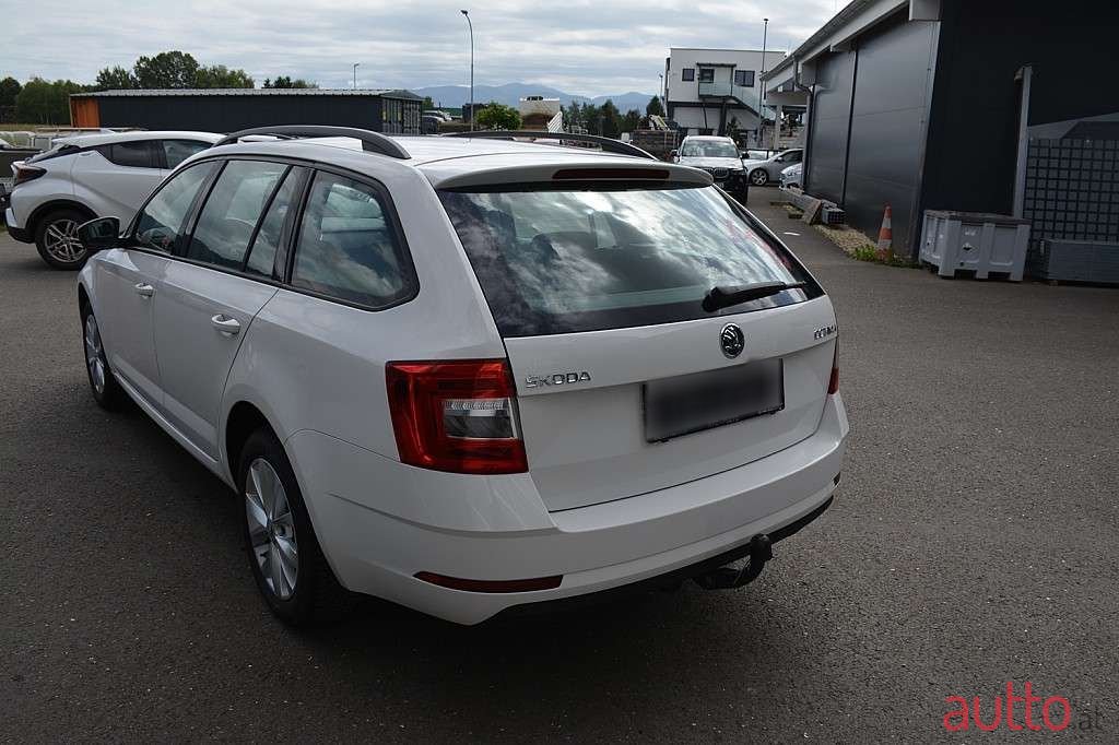 2017' Skoda Octavia photo #4
