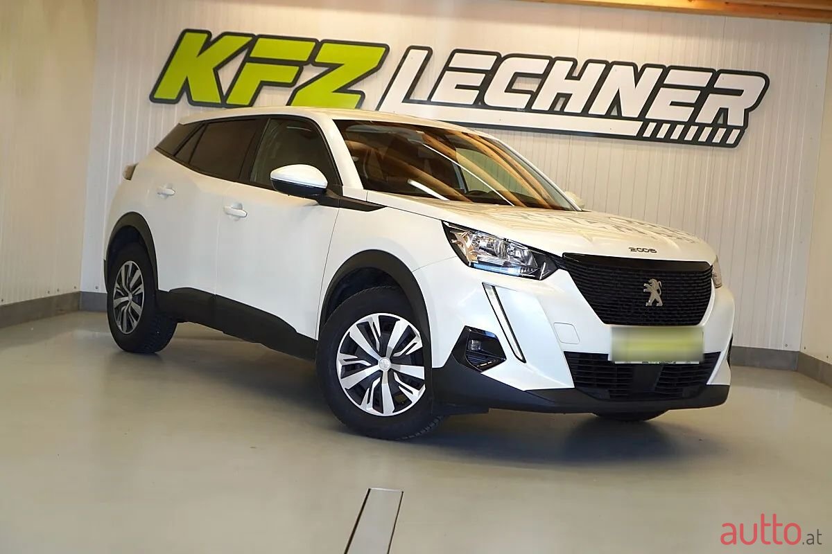 2021' Peugeot 2008 photo #2