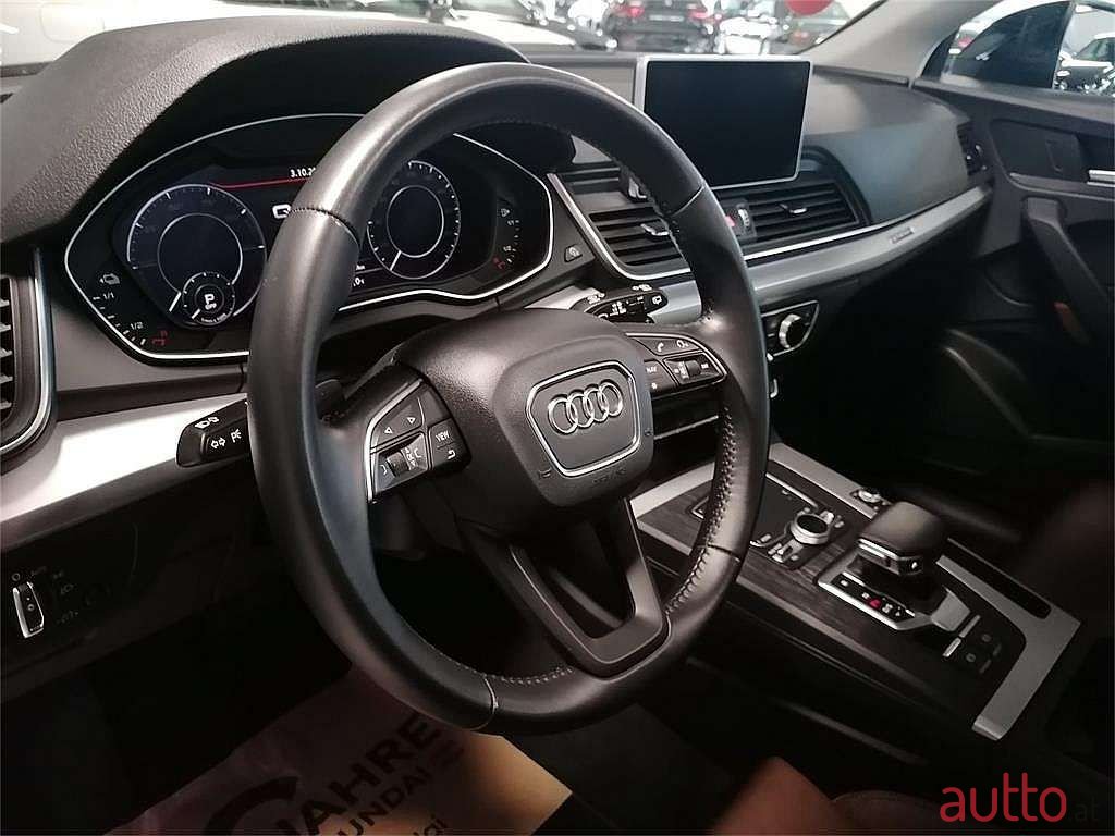 2020' Audi Q5 photo #1