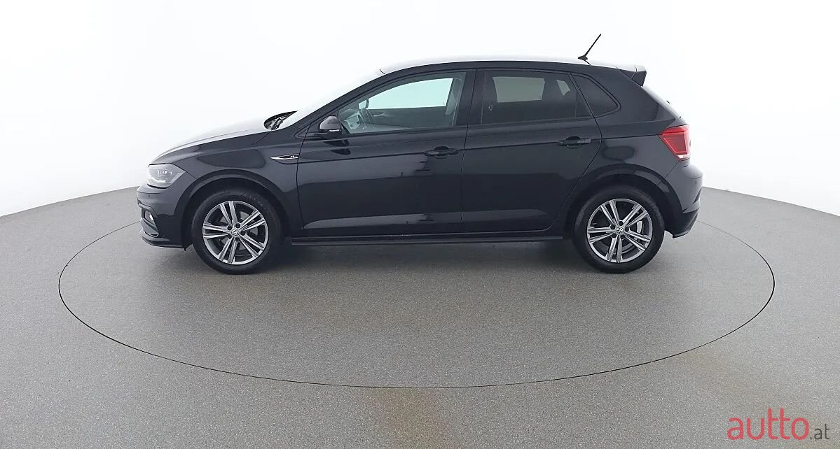 2019' Volkswagen Polo photo #2