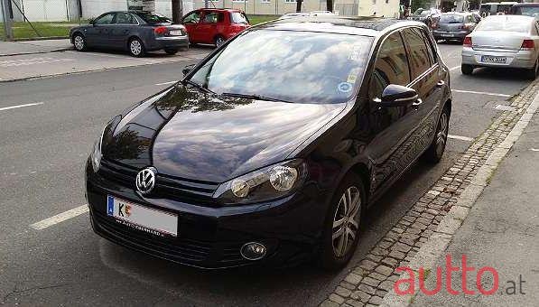 2009' Volkswagen Golf photo #5