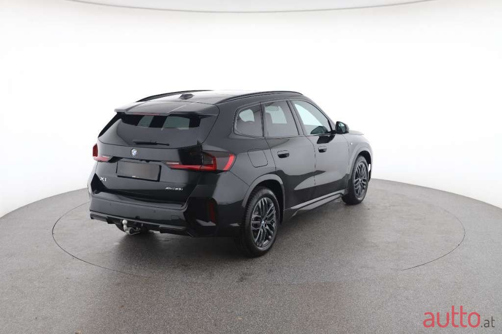 2023' BMW X1 photo #5