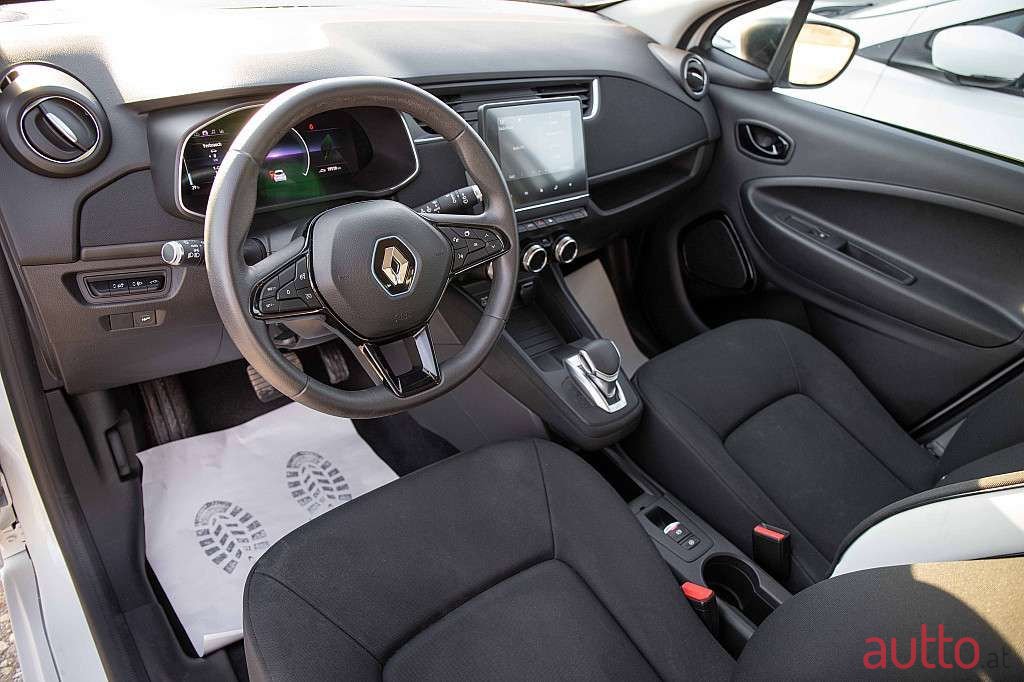 2020' Renault Zoe photo #4
