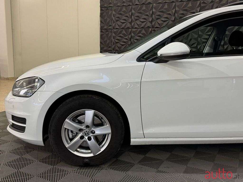 2013' Volkswagen Golf photo #6