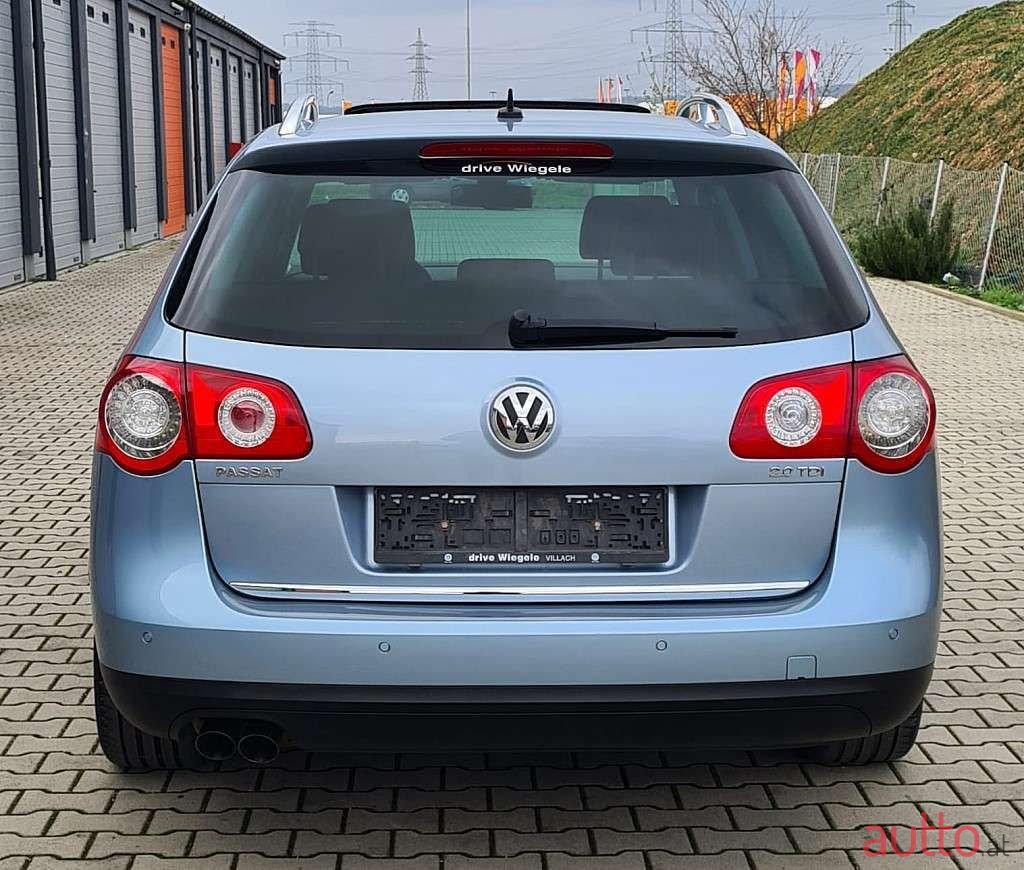 2006' Volkswagen Passat photo #6