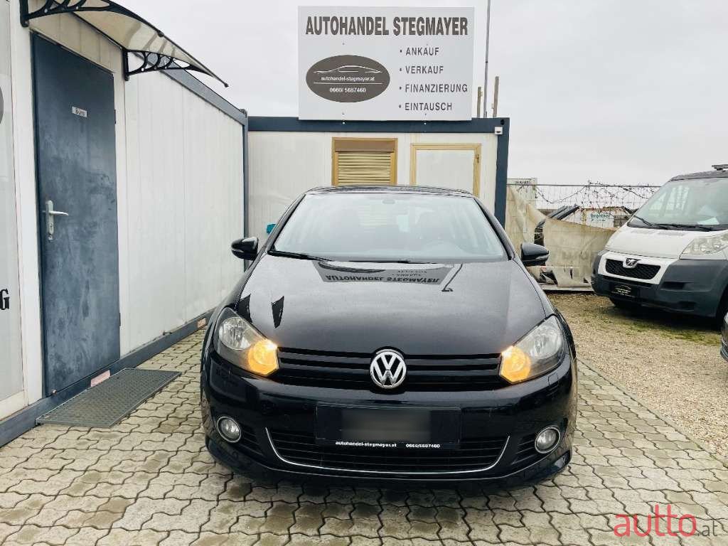 2011' Volkswagen Golf photo #2