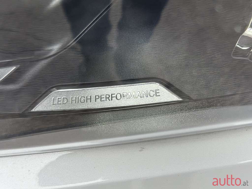 2022' Mercedes-Benz GLB photo #6