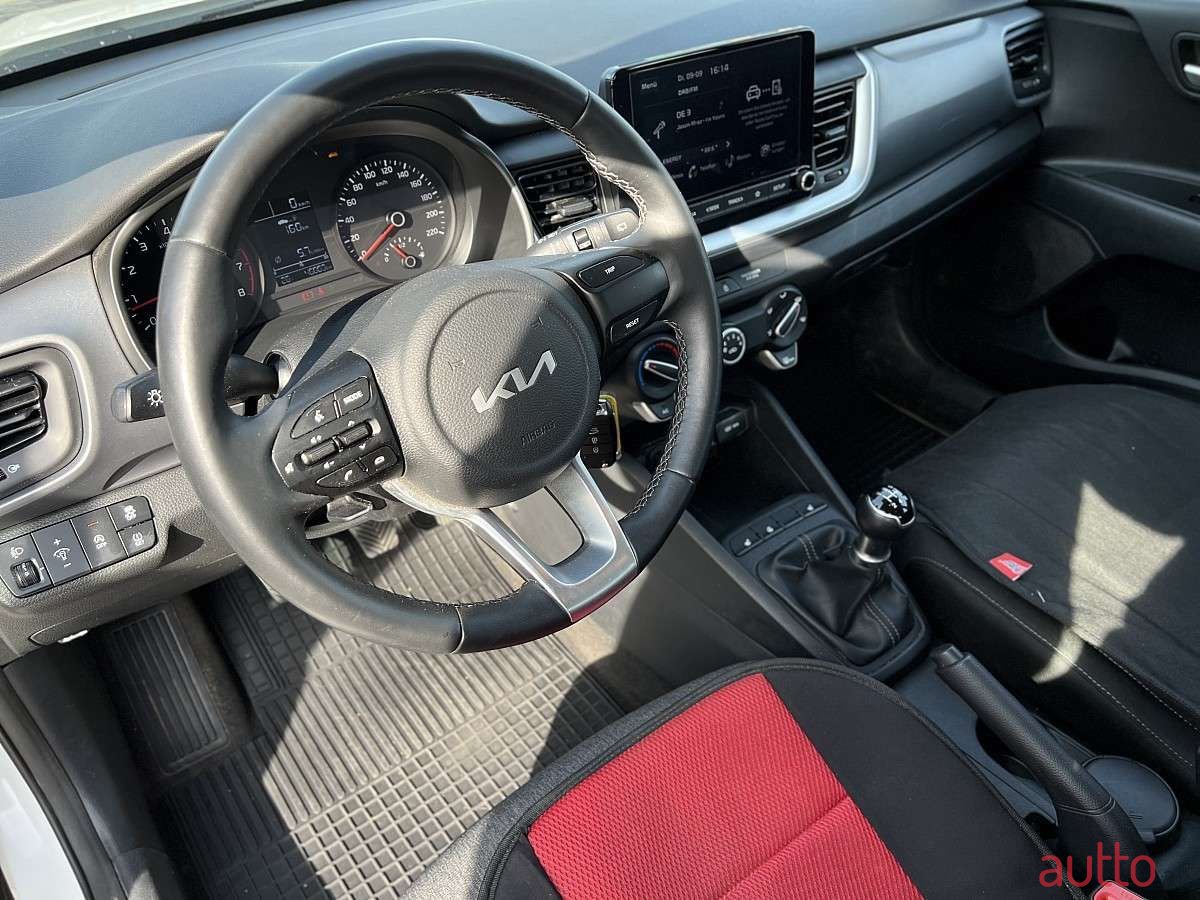 2023' Kia Stonic photo #5