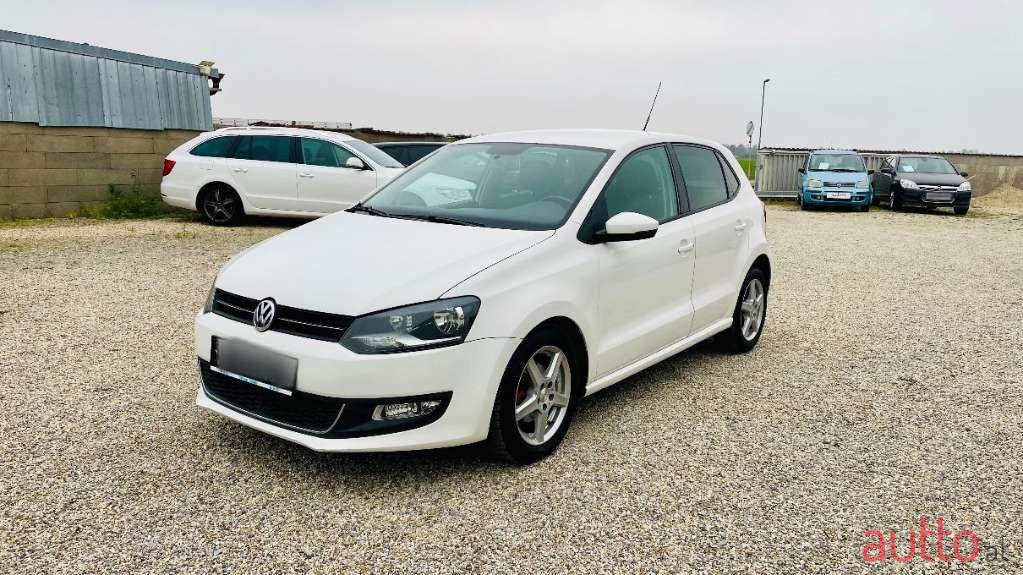 2009' Volkswagen Polo photo #1
