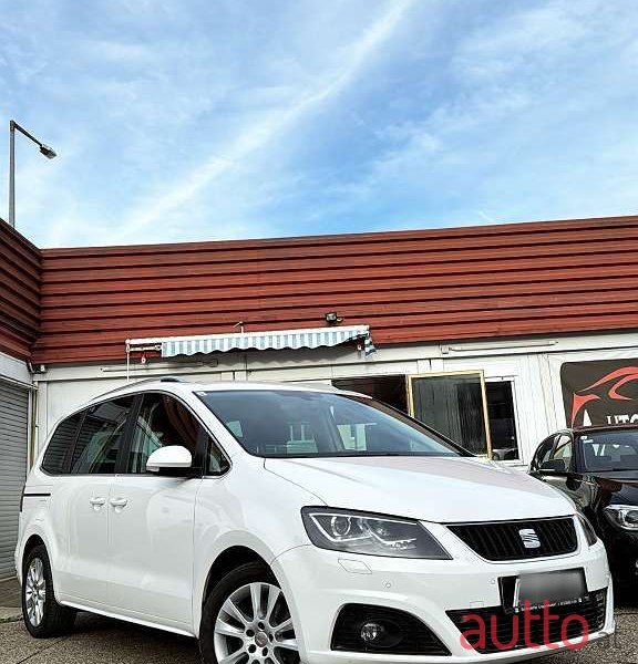 2013' SEAT Alhambra photo #5