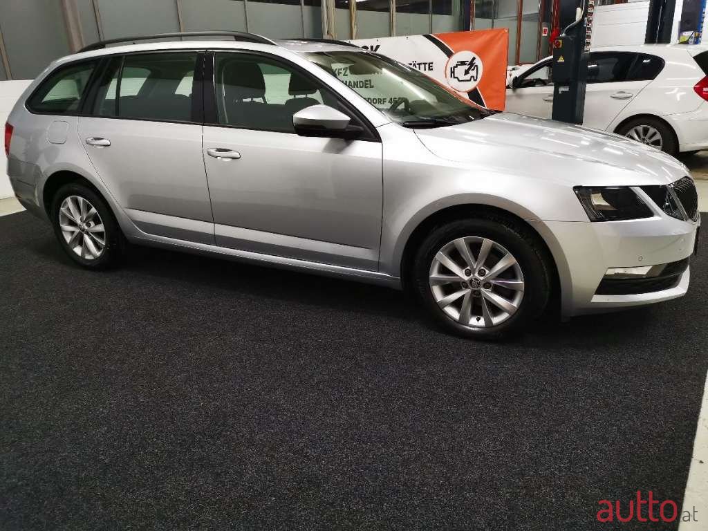 2018' Skoda Octavia photo #5