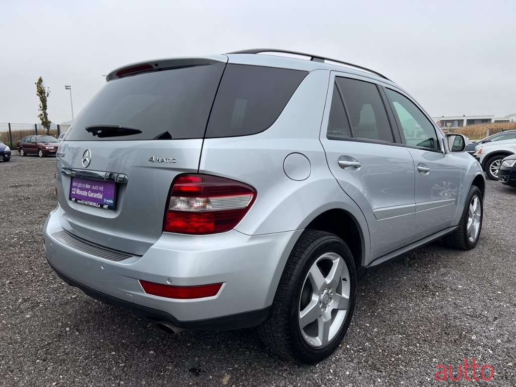 2008' Mercedes-Benz M-Klasse photo #4