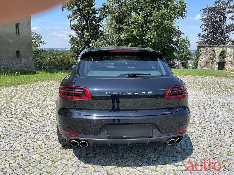 2015' Porsche Macan photo #6