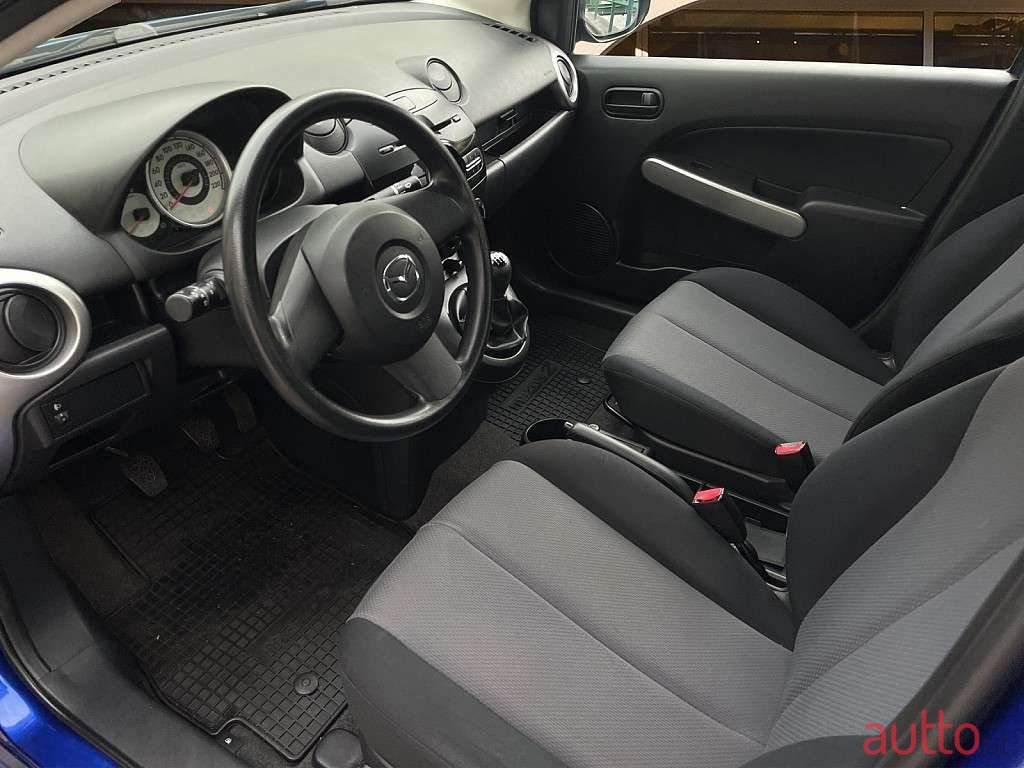 2007' Mazda Mazda2 photo #4