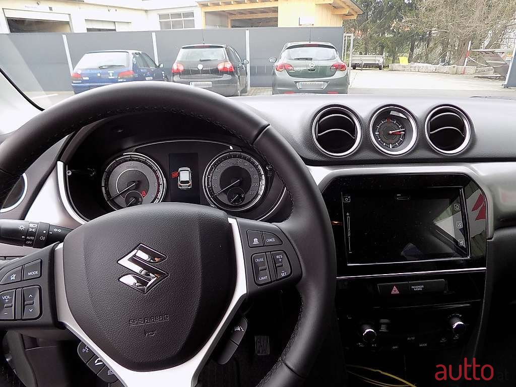 2023' Suzuki Vitara photo #5