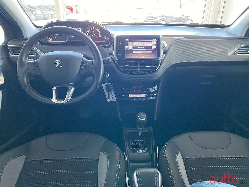 2016' Peugeot 2008 photo #3