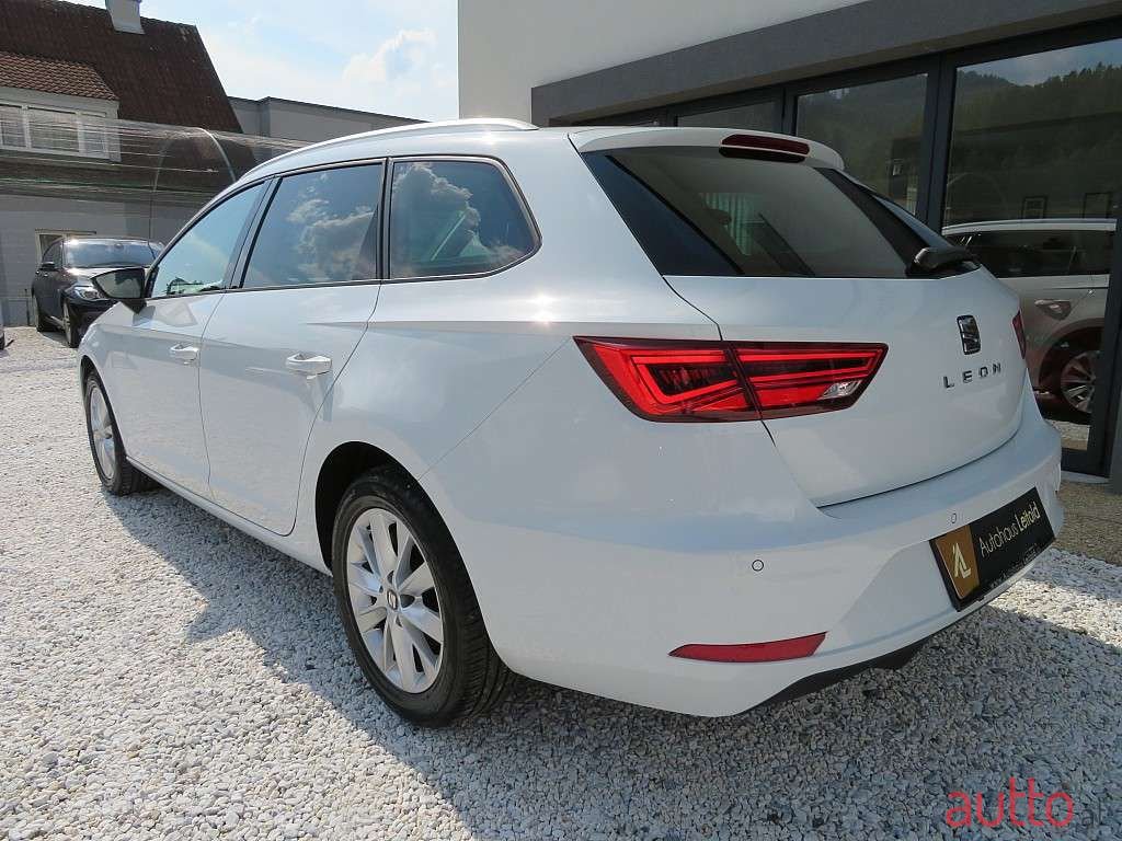 2019' SEAT Leon photo #4