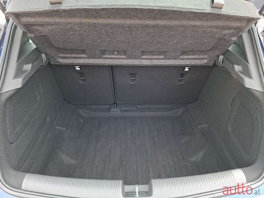 2021' Opel Astra photo #3