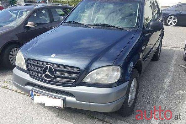 2000' Mercedes-Benz M-Klasse photo #2