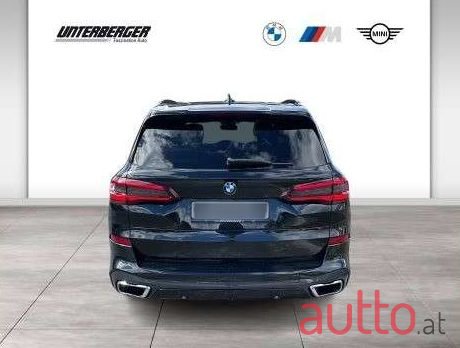 2022' BMW X5 photo #5