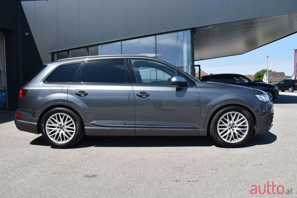 2017' Audi Q7 photo #4