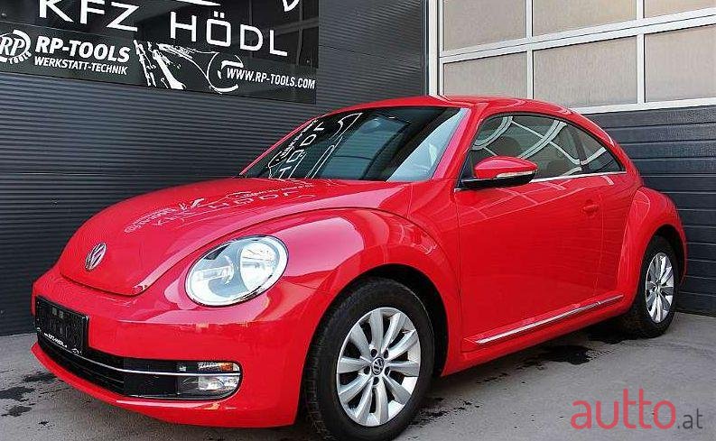 2013' Volkswagen Beetle photo #3