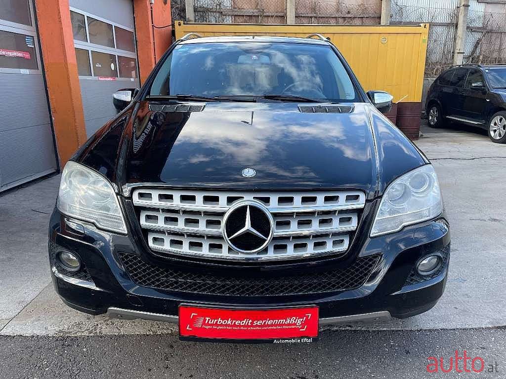 2010' Mercedes-Benz M-Klasse photo #3