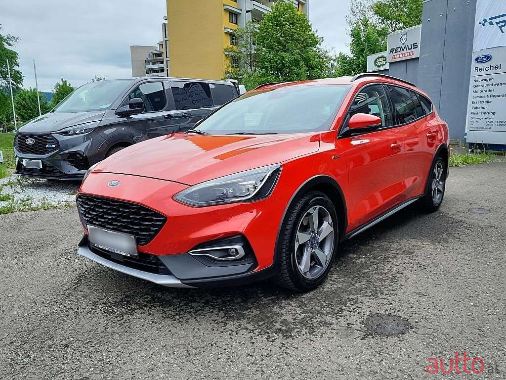 2020' Ford Focus photo #1