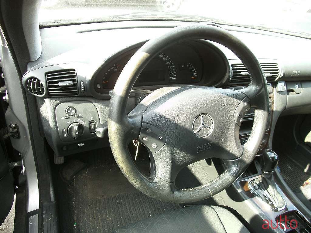 2002' Mercedes-Benz C-Klasse photo #6