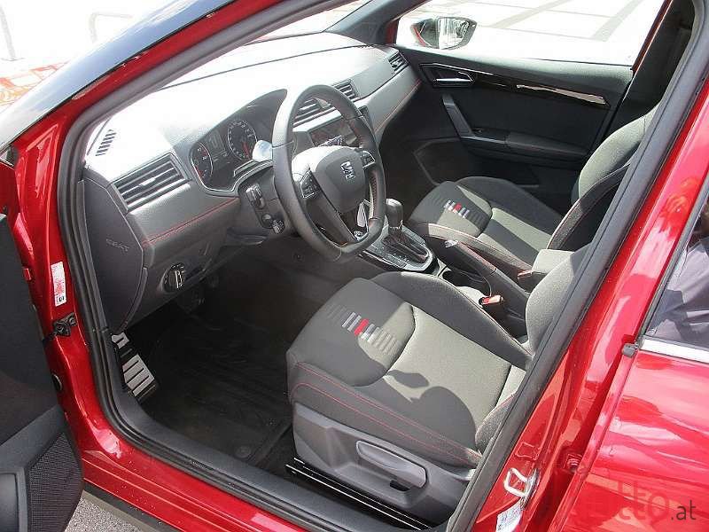 2018' SEAT Arona photo #2