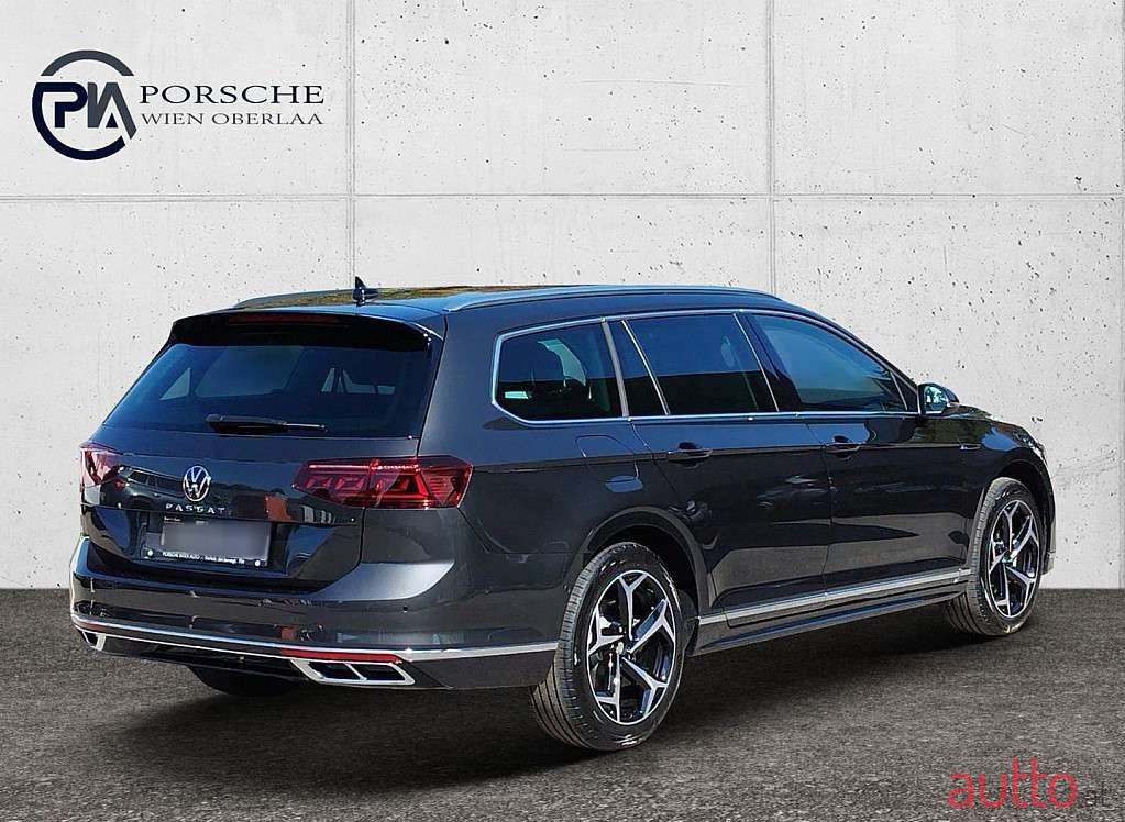 2023' Volkswagen Passat photo #5