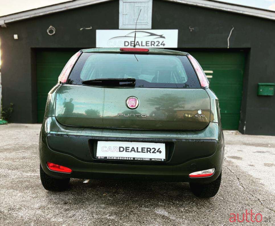 2010' Fiat Punto photo #5