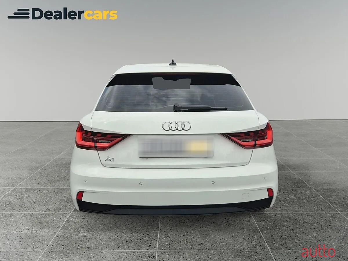 2023' Audi A1 photo #4