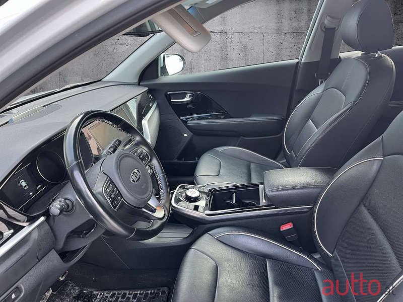 2021' Kia e-Niro photo #6