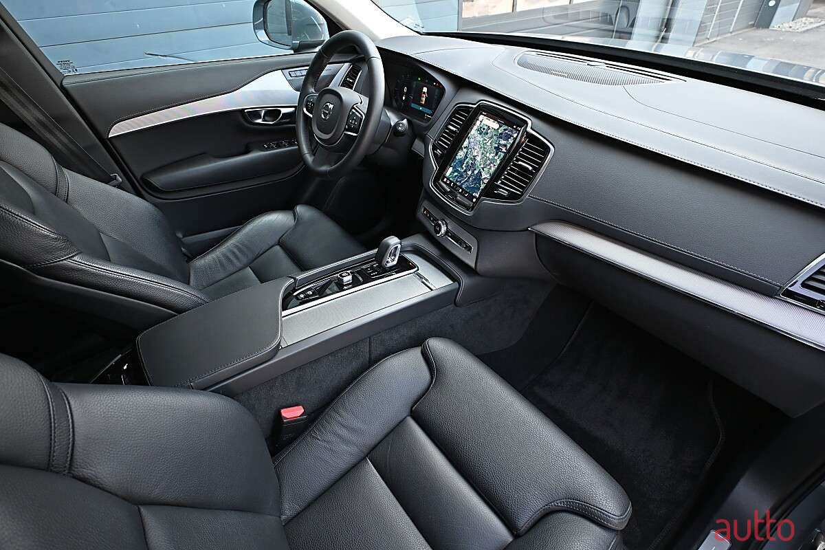 2023' Volvo XC90 photo #4