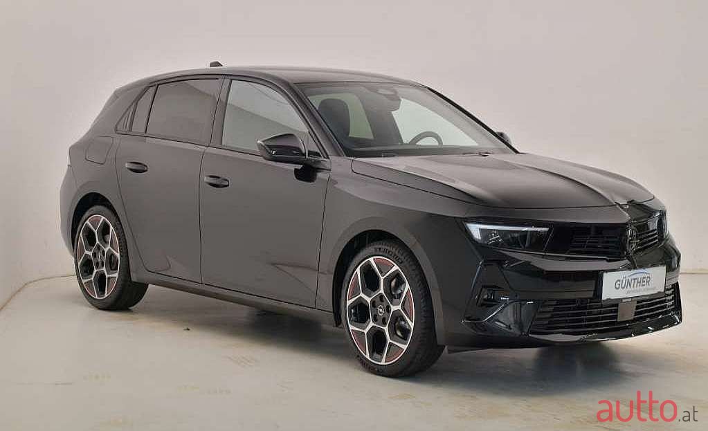 2022' Opel Astra photo #1