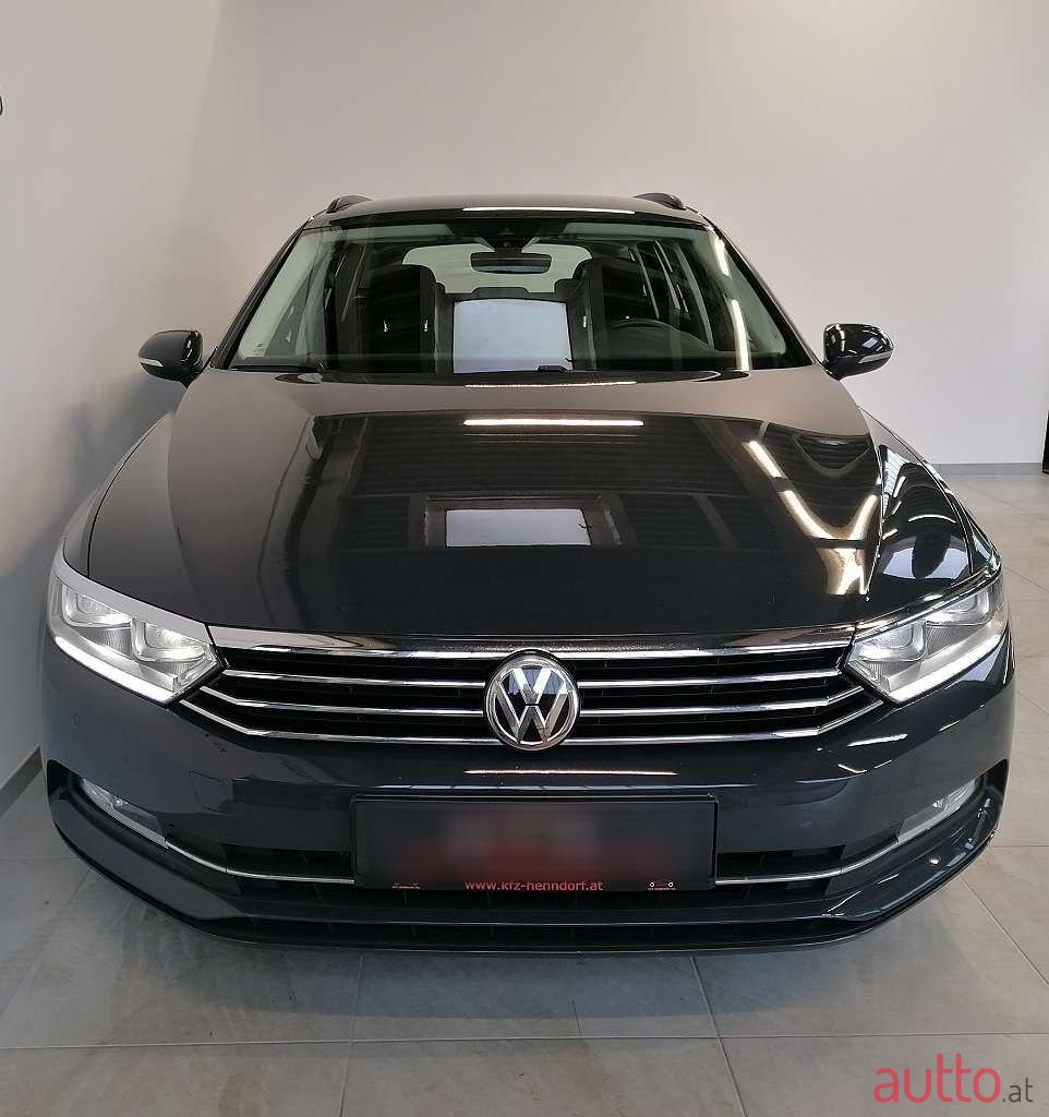 2015' Volkswagen Passat photo #2