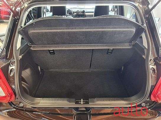 2020' Suzuki Swift photo #5