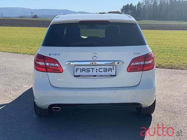 2012' Mercedes-Benz B-Klasse photo #4