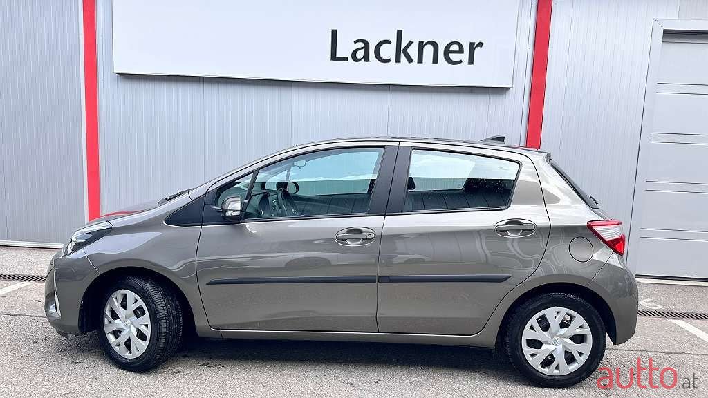 2018' Toyota Yaris photo #2