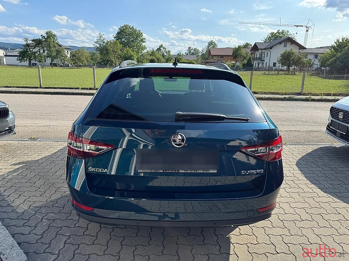 2019' Skoda Superb photo #6