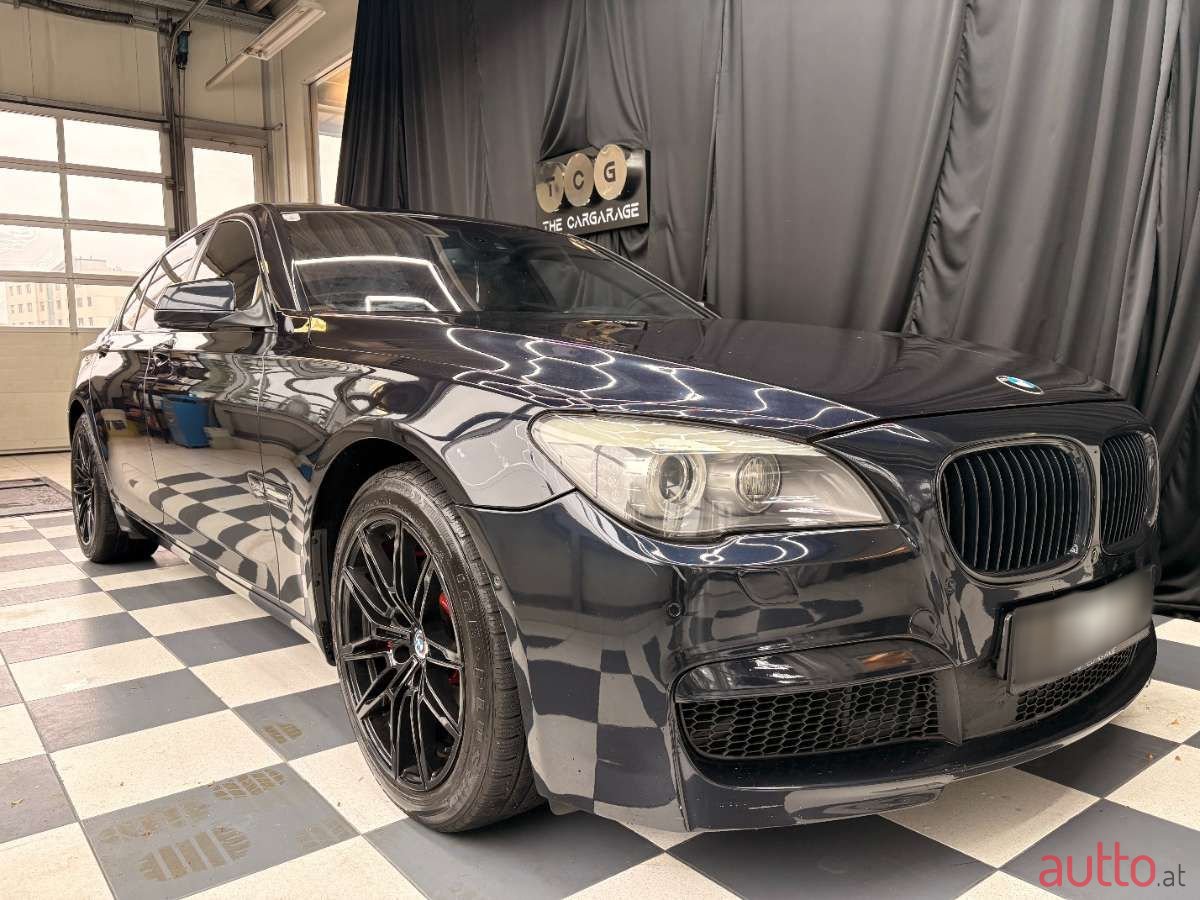 2011' BMW 7Er-Reihe photo #5