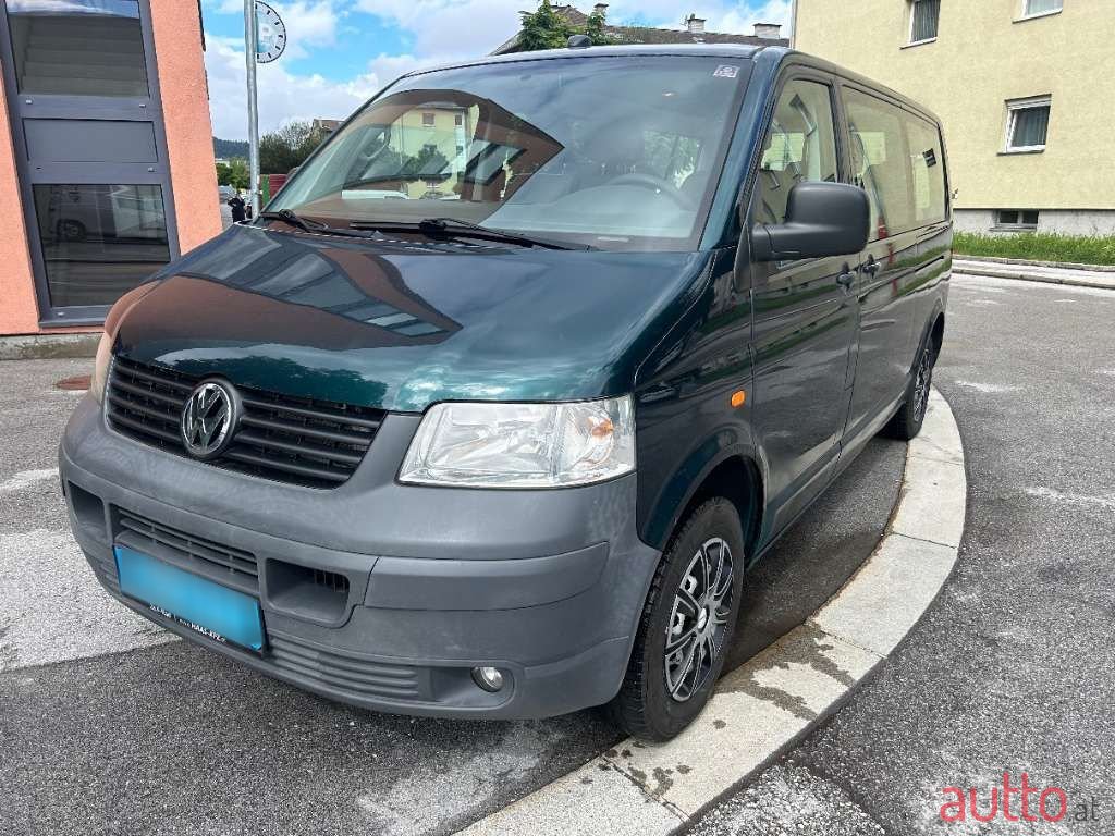 2006' Volkswagen T5 photo #2
